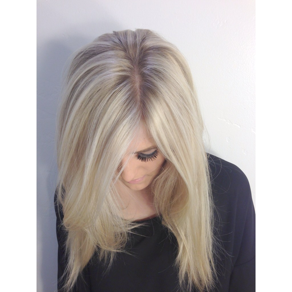 San Diego balayage specialist San Diego color specialist #balayagesandiego #Balayage #sdstylist #sdsalon #balayageclasssd #texturedbob #lob #lorealprousa #lorealprous #thelabasalon #drelefevre #colorist #colormelt #ombrehair #livedincolor #livedinhair #sandiegobalayage #northparksalon #sandiegobeauty #btcpics #americansalon #hairbrained 